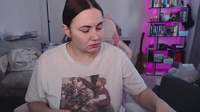 Snapshot of SexyWitch_666 chatting on 02-24-26, 08:01 SexyWitch 666 online show from 02-24-26, 08:01