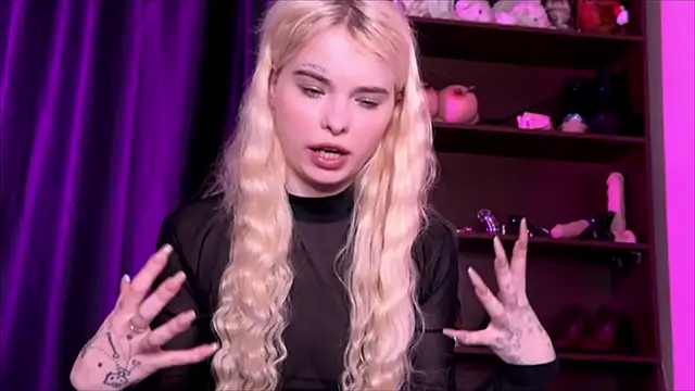 MisssLola online show from 01-07-25, 05:20