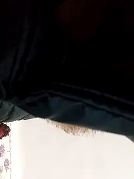 SweetLeila40 online show from 01-01-25, 07:41