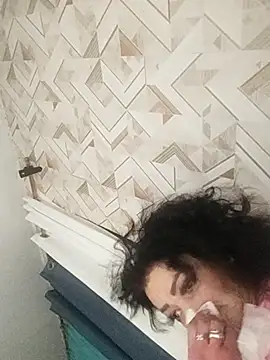 Snapshot of SweetLeila40 chatting on 02-08-26, 12:58 SweetLeila40 online show from 02-08-26, 12:58