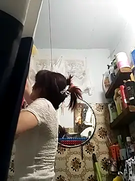 Snapshot of SweetLeila40 chatting on 03-16-26, 06:01 SweetLeila40 online show from 03-16-26, 06:01