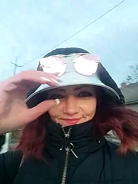 Snapshot of SweetLeila40 chatting on 04-06-26, 04:52 SweetLeila40 online show from 04-06-26, 04:52