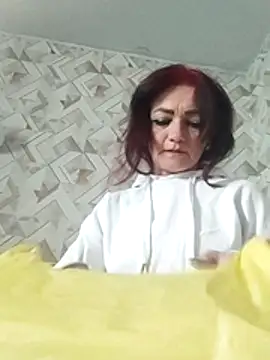 Snapshot of SweetLeila40 chatting on 04-21-26, 03:17 SweetLeila40 online show from 04-21-26, 03:17