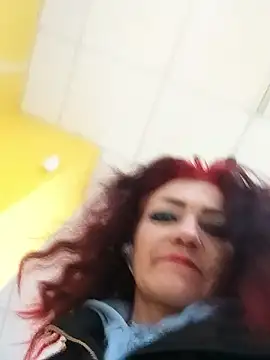 Snapshot of SweetLeila40 chatting on 04-28-26, 04:56 SweetLeila40 online show from 04-28-26, 04:56