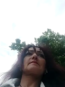 Snapshot of SweetLeila40 chatting on 05-30-26, 03:31 SweetLeila40 online show from 05-30-26, 03:31