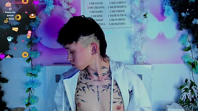 Snapshot of juniior_2311_ chatting on 01-29-25, 01:27 juniior 2311  online show from 01-29-25, 01:27