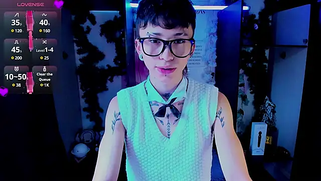 Snapshot of juniior_2311_ chatting on 02-19-25, 04:22 juniior 2311  online show from 02-19-25, 04:22