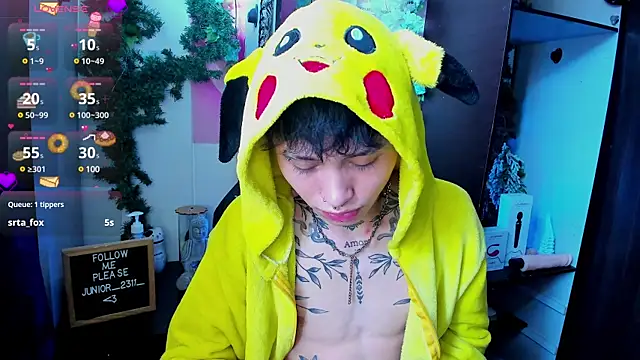 Snapshot of juniior_2311_ chatting on 03-20-25, 12:00 juniior 2311  online show from 03-20-25, 12:00