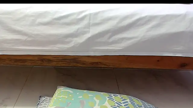 Snapshot of evaleribigtits18 chatting on 11-30-25, 03:38 evaleribigtits18 online show from 11-30-25, 03:38