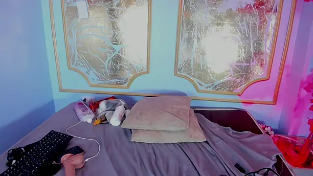 melaniecooperr online show from 12-15-25, 01:59