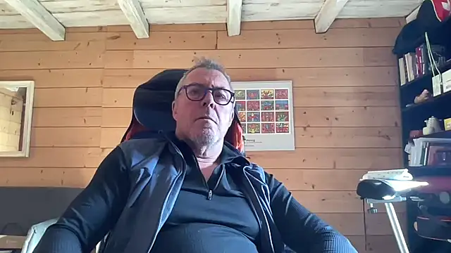 Snapshot of lelohop chatting on 01-15-26, 12:21 lelohop online show from 01-15-26, 12:21