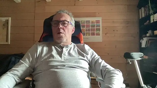 Snapshot of lelohop chatting on 01-19-26, 02:10 lelohop online show from 01-19-26, 02:10