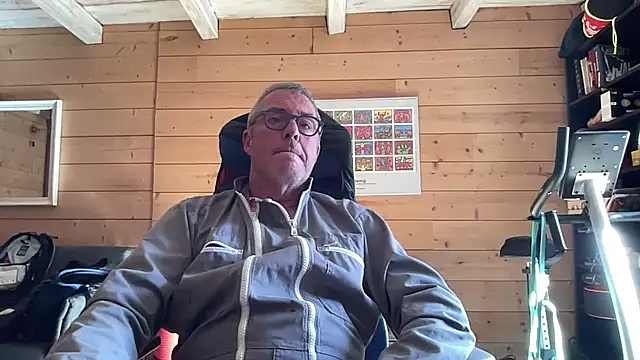 Snapshot of lelohop chatting on 02-25-26, 12:59 lelohop online show from 02-25-26, 12:59