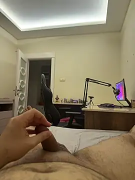 31cektirenbatuu online show from 04-18-26, 09:37