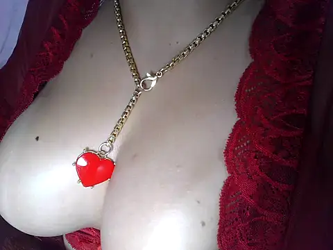 Snapshot of Milena-S2 chatting on 12-12-24, 04:48 Milena-S2 online show from 12-12-24, 04:48