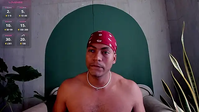 Snapshot of noah_jones__ chatting on 11-22-25, 02:49 noah jones online show from 11-22-25, 02:49