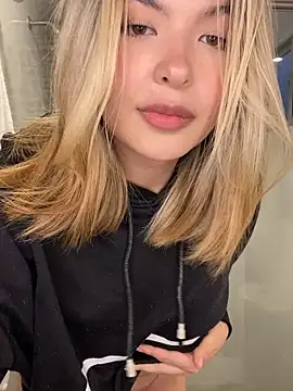 Snapshot of Odett_ chatting on 02-01-26, 11:14 Odett online show from 02-01-26, 11:14