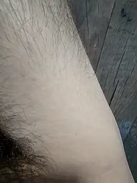 Snapshot of hungarian_dick chatting on 11-23-25, 08:47 hungarian dick online show from 11-23-25, 08:47