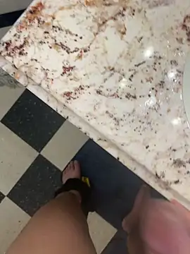 Snapshot of KookyCottage chatting on 09-29-25, 02:11 KookyCottage online show from 09-29-25, 02:11