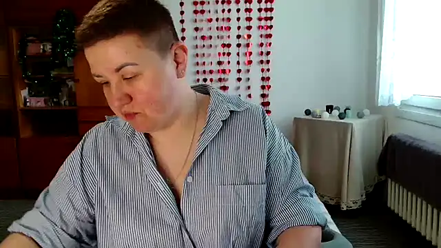 Annet1912 online show from 02-08-25, 11:33