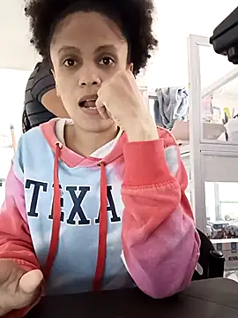 Snapshot of BlairSamy chatting on 01-13-26, 02:44 BlairSamy online show from 01-13-26, 02:44