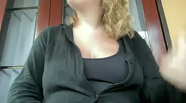 lilylush24 online show from 02-05-25, 12:31