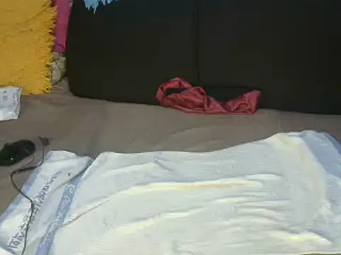 Snapshot of Soft_gal12 chatting on 01-10-25, 05:02 Soft gal12 online show from 01-10-25, 05:02