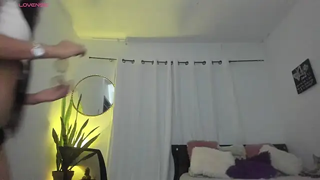 Sophie sweett19 online show from 09-15-25, 10:54