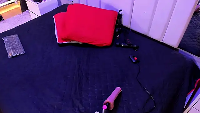 ivannabellini online show from 04-19-26, 02:05