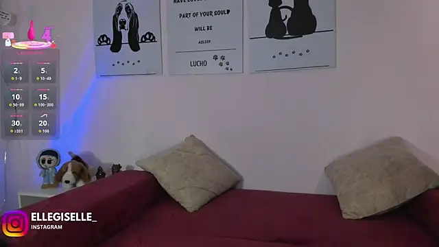 ElleGisellee online show from 09-30-25, 06:29