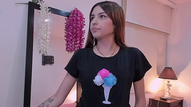 sofiarouge online show from 02-05-25, 01:58