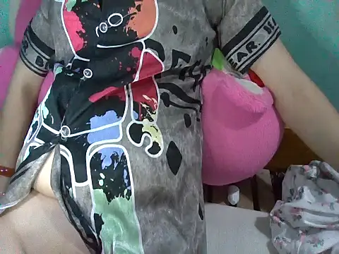 Snapshot of Mine-999 chatting on 10-11-25, 06:45 Mine-999 online show from 10-11-25, 06:45