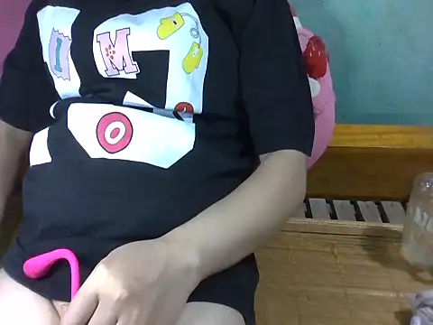 Snapshot of Mine-999 chatting on 10-22-25, 07:57 Mine-999 online show from 10-22-25, 07:57