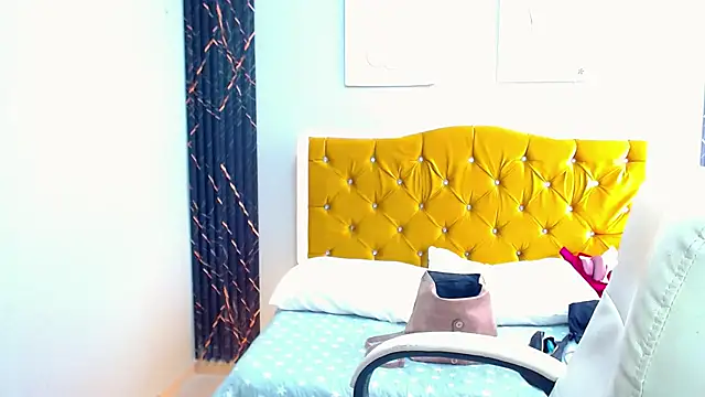 Snapshot of _curvy_latina chatting on 02-02-26, 03:22 curvy latina online show from 02-02-26, 03:22