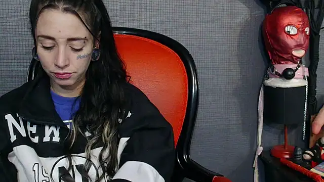 LusstCruella online show from 03-02-25, 05:36