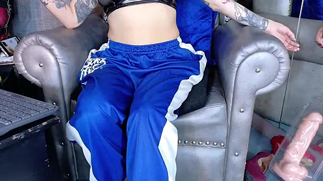 LusstCruella online show from 10-22-25, 01:22