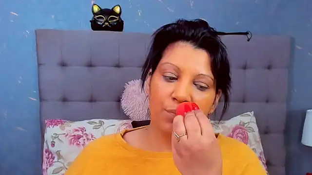 AmyCubes online show from 02-11-25, 04:44