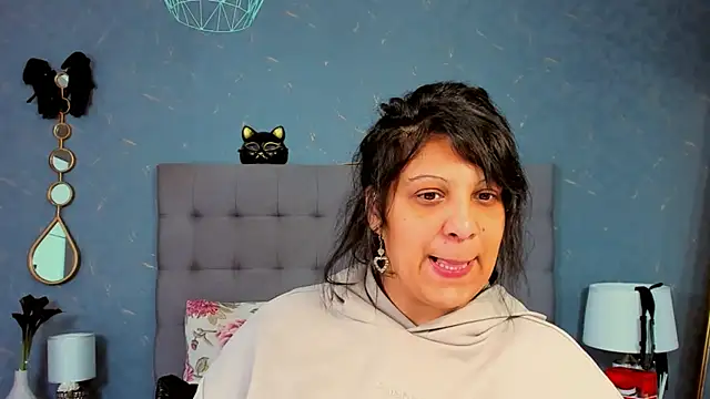 AmyCubes online show from 03-03-25, 04:03