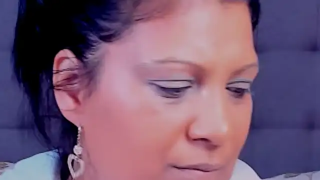 AmyCubes online show from 03-06-25, 01:37