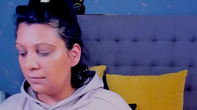 AmyCubes online show from 03-07-25, 04:24