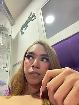 Snapshot of Nikol_Rang__ chatting on 01-14-25, 07:38 Nikol Rang online show from 01-14-25, 07:38