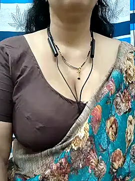 Snapshot of bhuvana555 chatting on 12-12-24, 03:54 bhuvana555 online show from 12-12-24, 03:54
