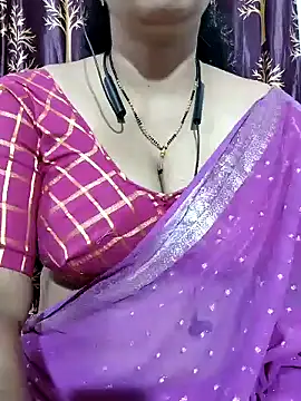 Snapshot of bhuvana555 chatting on 01-06-25, 05:38 bhuvana555 online show from 01-06-25, 05:38
