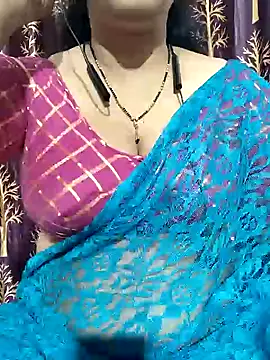 Snapshot of bhuvana555 chatting on 01-23-25, 05:52 bhuvana555 online show from 01-23-25, 05:52