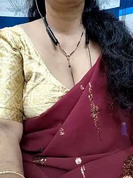 Snapshot of bhuvana555 chatting on 02-19-25, 04:44 bhuvana555 online show from 02-19-25, 04:44