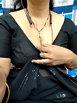 Snapshot of bhuvana555 chatting on 02-20-25, 04:28 bhuvana555 online show from 02-20-25, 04:28