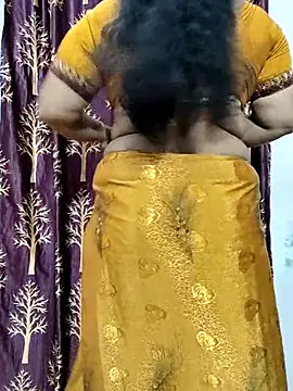 Snapshot of bhuvana555 chatting on 03-05-25, 06:23 bhuvana555 online show from 03-05-25, 06:23