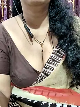 Snapshot of bhuvana555 chatting on 03-12-25, 04:46 bhuvana555 online show from 03-12-25, 04:46
