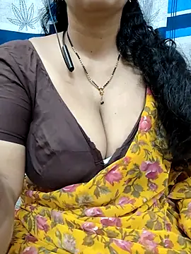 Snapshot of bhuvana555 chatting on 03-19-25, 03:52 bhuvana555 online show from 03-19-25, 03:52