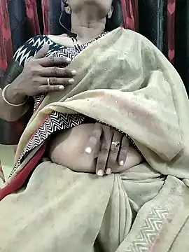 Snapshot of bhuvana555 chatting on 09-21-25, 04:52 bhuvana555 online show from 09-21-25, 04:52